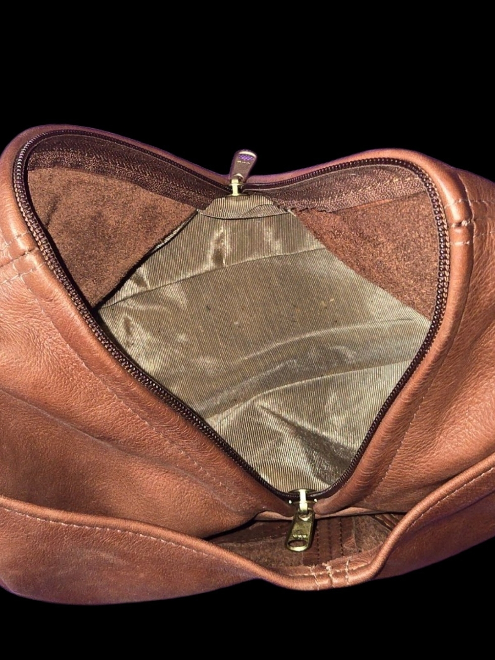 Victoria Leather Classic Shoulder Bag - Brown - Picture 12 of 16